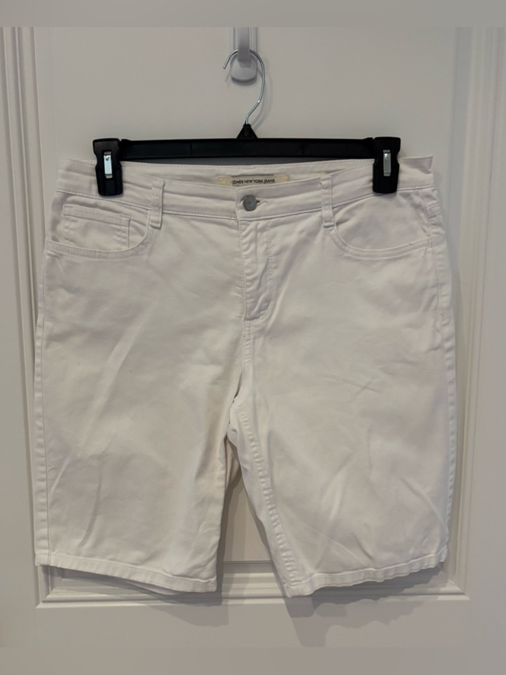 Jones New York White Women's Bermuda Shorts